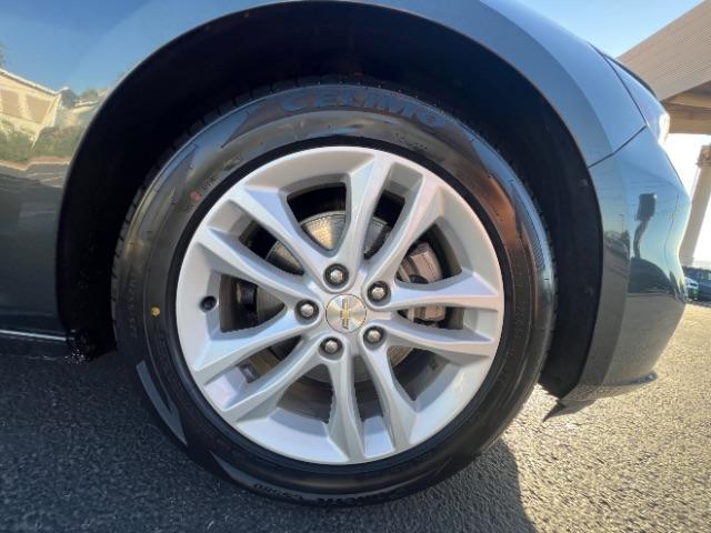 2016 Nightfall Gray Metallic /Dark Atmosphere/Loft Brown Chevrolet Malibu 1LT (1G1ZE5ST1GF) with an ECOTEC 1.5L I-4 gasoline direct injection engine, Automatic transmission, located at 1865 East Red Hills Pkwy, St. George, 84770, (435) 628-0023, 37.120850, -113.543640 - Photo#9