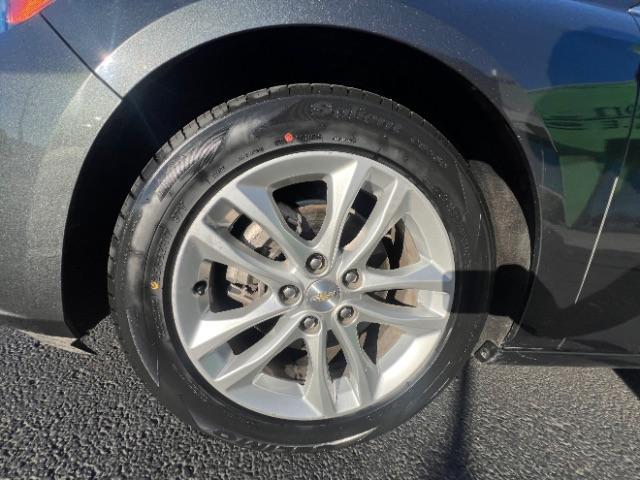 2016 Nightfall Gray Metallic /Dark Atmosphere/Loft Brown Chevrolet Malibu 1LT (1G1ZE5ST1GF) with an ECOTEC 1.5L I-4 gasoline direct injection engine, Automatic transmission, located at 1865 East Red Hills Pkwy, St. George, 84770, (435) 628-0023, 37.120850, -113.543640 - Photo#10