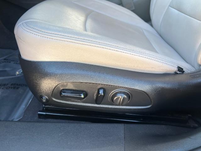 2016 Nightfall Gray Metallic /Dark Atmosphere/Loft Brown Chevrolet Malibu 1LT (1G1ZE5ST1GF) with an ECOTEC 1.5L I-4 gasoline direct injection engine, Automatic transmission, located at 1865 East Red Hills Pkwy, St. George, 84770, (435) 628-0023, 37.120850, -113.543640 - Photo#13