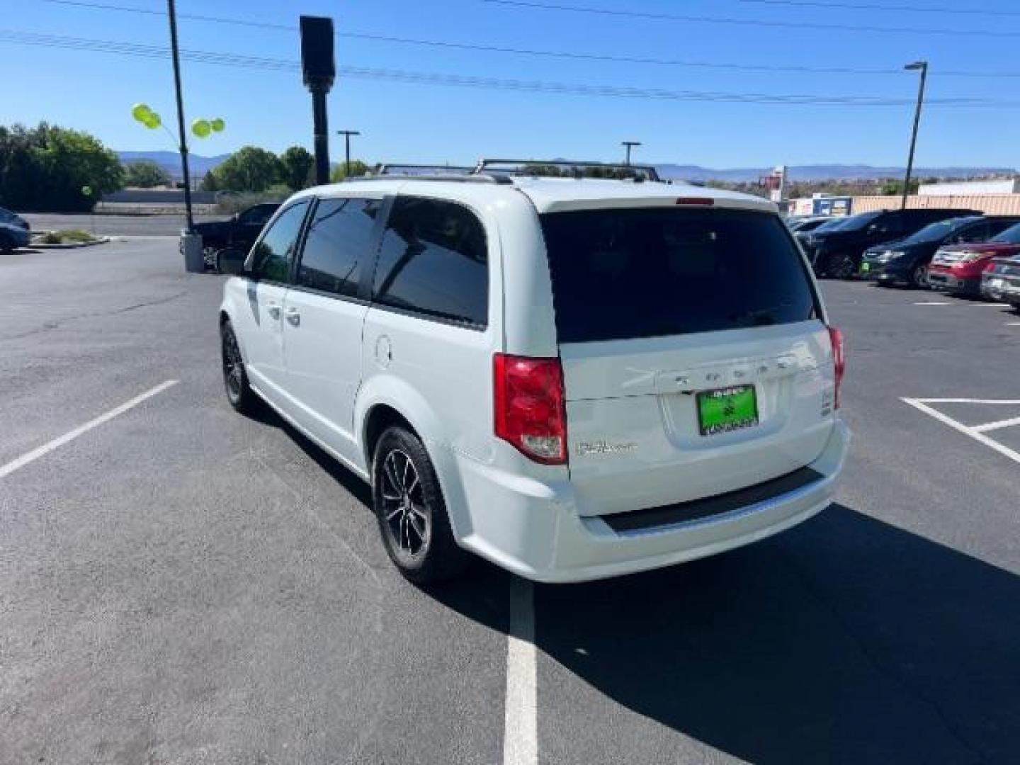 2018 White Knuckle Clearcoat /Black Dodge Grand Caravan GT (2C4RDGEGXJR) with an Pentastar 3.6L V-6 DOHC engine, Automatic transmission, located at 1865 East Red Hills Pkwy, St. George, 84770, (435) 628-0023, 37.120850, -113.543640 - We specialize in helping ALL people get the best financing available. No matter your credit score, good, bad or none we can get you an amazing rate. Had a bankruptcy, divorce, or repossessions? We give you the green light to get your credit back on the road. Low down and affordable payments that fit - Photo#4