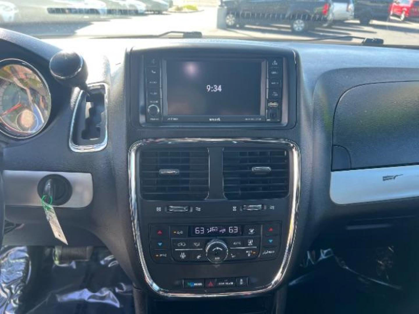 2018 White Knuckle Clearcoat /Black Dodge Grand Caravan GT (2C4RDGEGXJR) with an Pentastar 3.6L V-6 DOHC engine, Automatic transmission, located at 1865 East Red Hills Pkwy, St. George, 84770, (435) 628-0023, 37.120850, -113.543640 - We specialize in helping ALL people get the best financing available. No matter your credit score, good, bad or none we can get you an amazing rate. Had a bankruptcy, divorce, or repossessions? We give you the green light to get your credit back on the road. Low down and affordable payments that fit - Photo#17