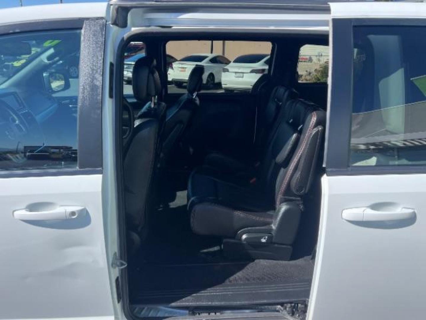 2018 White Knuckle Clearcoat /Black Dodge Grand Caravan GT (2C4RDGEGXJR) with an Pentastar 3.6L V-6 DOHC engine, Automatic transmission, located at 1865 East Red Hills Pkwy, St. George, 84770, (435) 628-0023, 37.120850, -113.543640 - We specialize in helping ALL people get the best financing available. No matter your credit score, good, bad or none we can get you an amazing rate. Had a bankruptcy, divorce, or repossessions? We give you the green light to get your credit back on the road. Low down and affordable payments that fit - Photo#19