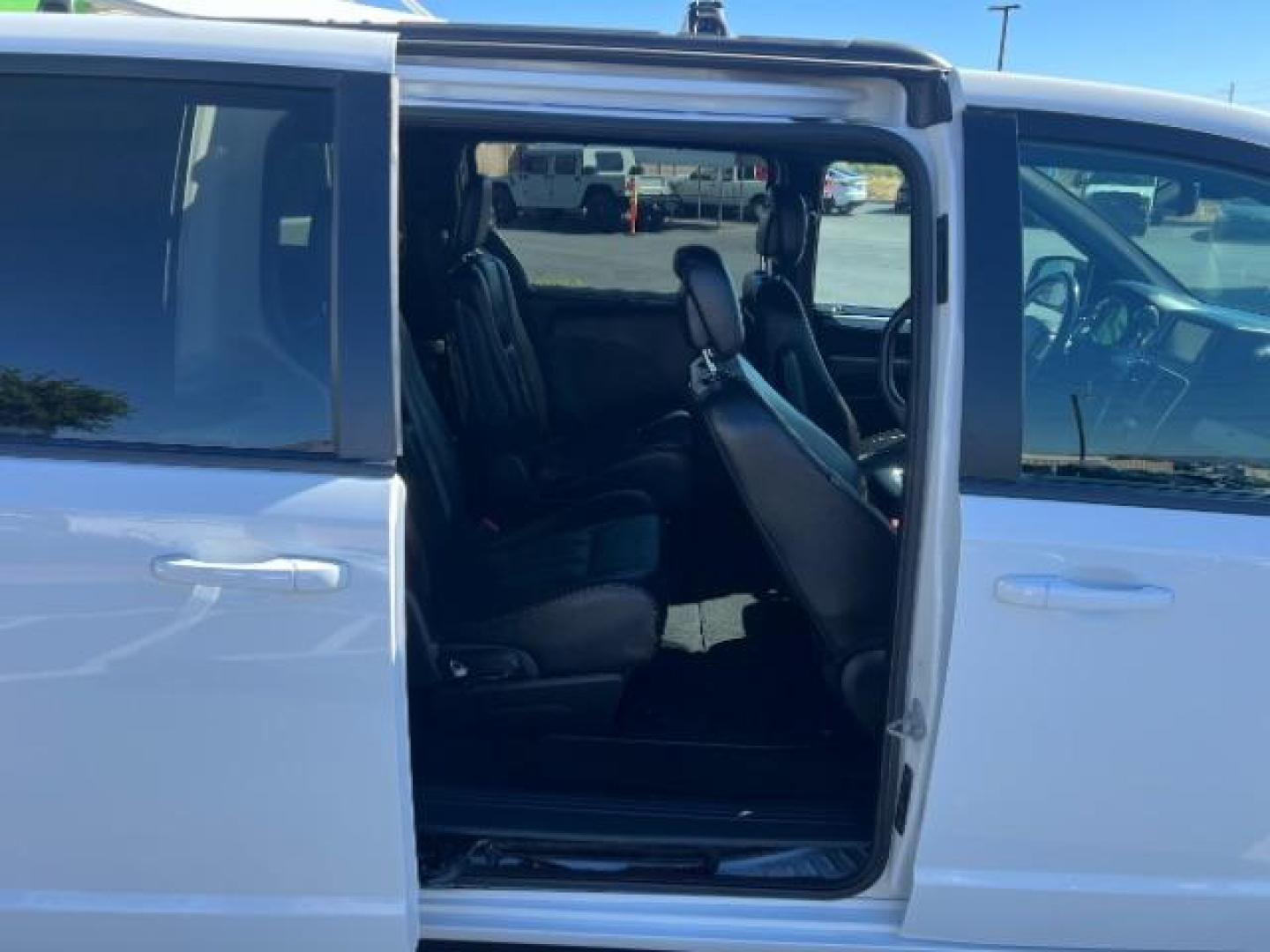 2018 White Knuckle Clearcoat /Black Dodge Grand Caravan GT (2C4RDGEGXJR) with an Pentastar 3.6L V-6 DOHC engine, Automatic transmission, located at 1865 East Red Hills Pkwy, St. George, 84770, (435) 628-0023, 37.120850, -113.543640 - We specialize in helping ALL people get the best financing available. No matter your credit score, good, bad or none we can get you an amazing rate. Had a bankruptcy, divorce, or repossessions? We give you the green light to get your credit back on the road. Low down and affordable payments that fit - Photo#25