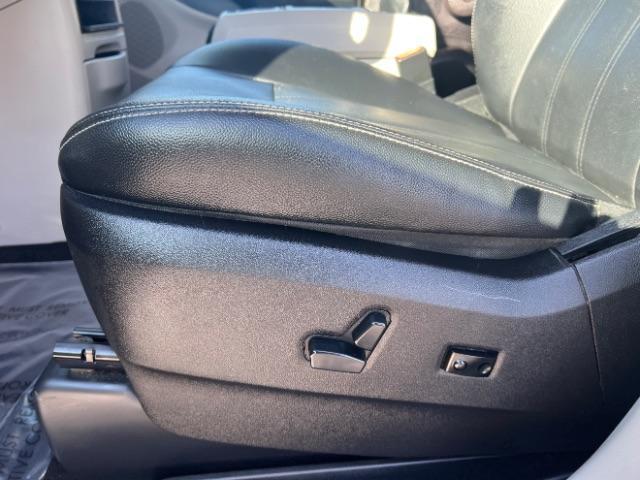 2016 Brilliant Black Crystal Pearlcoat /Black/Light Graystone Chrysler Town and Country Touring (2C4RC1BG8GR) with an Pentastar 3.6L V-6 DOHC engine, Automatic transmission, located at 940 North Main Street, Cedar City, UT, 84720, (435) 628-0023, 37.692936, -113.061897 - We specialize in helping ALL people get the best financing available. No matter your credit score, good, bad or none we can get you an amazing rate. Had a bankruptcy, divorce, or repossessions? We give you the green light to get your credit back on the road. Low down and affordable payments that fit - Photo#13