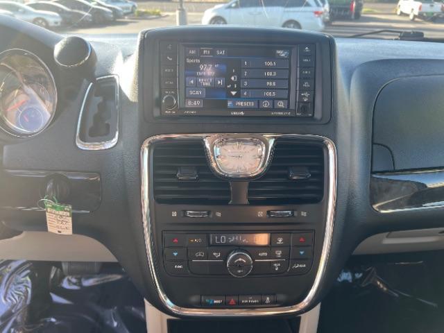 2016 Brilliant Black Crystal Pearlcoat /Black/Light Graystone Chrysler Town and Country Touring (2C4RC1BG8GR) with an Pentastar 3.6L V-6 DOHC engine, Automatic transmission, located at 940 North Main Street, Cedar City, UT, 84720, (435) 628-0023, 37.692936, -113.061897 - We specialize in helping ALL people get the best financing available. No matter your credit score, good, bad or none we can get you an amazing rate. Had a bankruptcy, divorce, or repossessions? We give you the green light to get your credit back on the road. Low down and affordable payments that fit - Photo#17