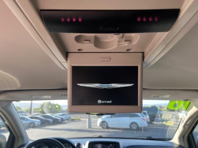 2016 Brilliant Black Crystal Pearlcoat /Black/Light Graystone Chrysler Town and Country Touring (2C4RC1BG8GR) with an Pentastar 3.6L V-6 DOHC engine, Automatic transmission, located at 940 North Main Street, Cedar City, UT, 84720, (435) 628-0023, 37.692936, -113.061897 - We specialize in helping ALL people get the best financing available. No matter your credit score, good, bad or none we can get you an amazing rate. Had a bankruptcy, divorce, or repossessions? We give you the green light to get your credit back on the road. Low down and affordable payments that fit - Photo#20