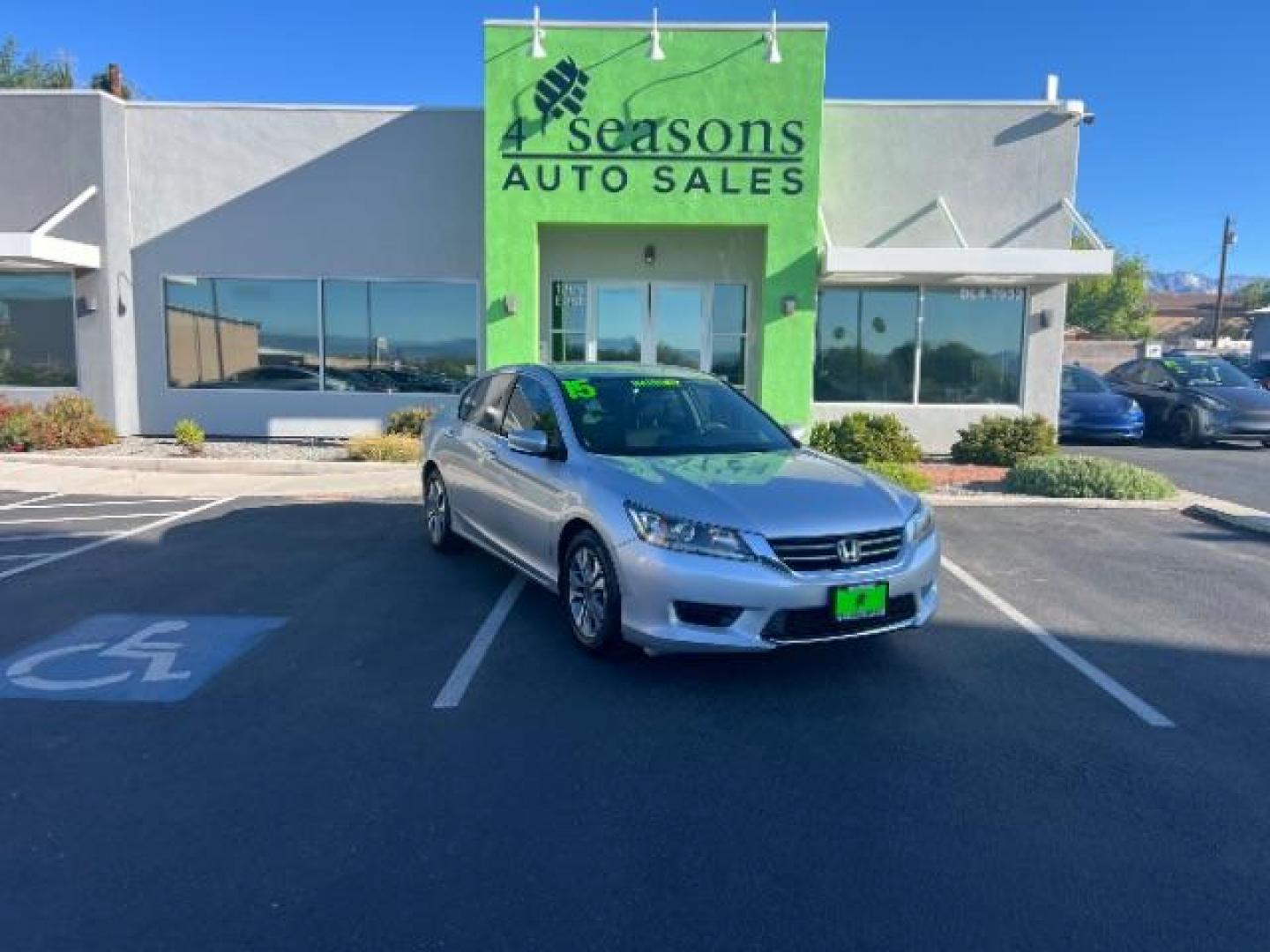 2015 Alabaster Silver Metallic /Gray Honda Accord LX (1HGCR2F3XFA) with an 2.4L I-4 gasoline direct injection engine, AUTOMATIC transmission, located at 940 North Main Street, Cedar City, UT, 84720, (435) 628-0023, 37.692936, -113.061897 - We specialize in helping ALL people get the best financing available. No matter your credit score, good, bad or none we can get you an amazing rate. Had a bankruptcy, divorce, or repossessions? We give you the green light to get your credit back on the road. Low down and affordable payments that fit - Photo#0