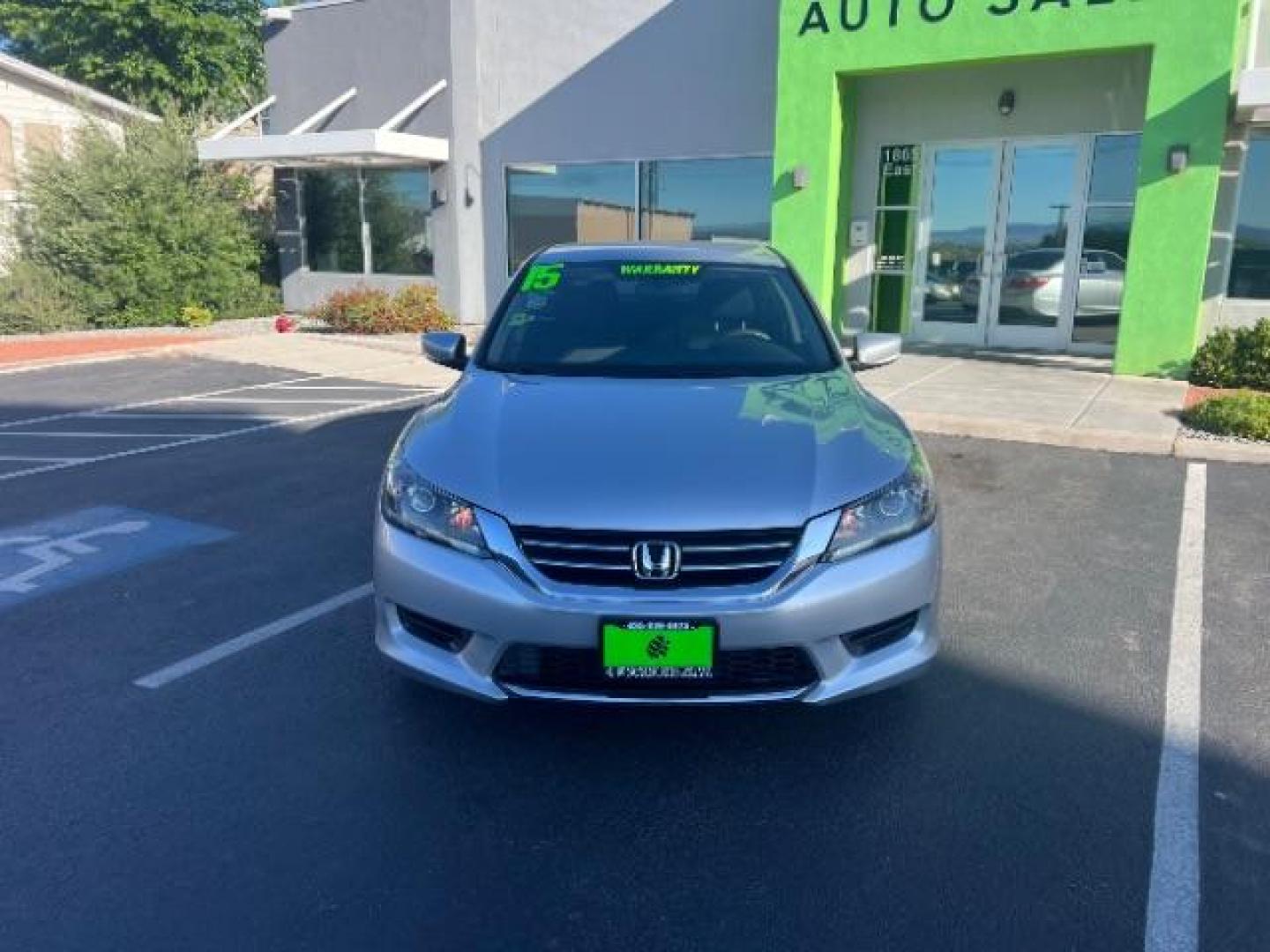 2015 Alabaster Silver Metallic /Gray Honda Accord LX (1HGCR2F3XFA) with an 2.4L I-4 gasoline direct injection engine, AUTOMATIC transmission, located at 940 North Main Street, Cedar City, UT, 84720, (435) 628-0023, 37.692936, -113.061897 - We specialize in helping ALL people get the best financing available. No matter your credit score, good, bad or none we can get you an amazing rate. Had a bankruptcy, divorce, or repossessions? We give you the green light to get your credit back on the road. Low down and affordable payments that fit - Photo#1