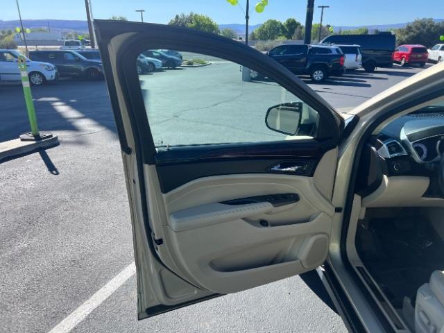 2012 Mocha Steel Metallic /Shale/Ebony Accents Cadillac SRX Luxury Collection (3GYFNDE3XCS) with an 3.6L V-6 gasoline direct injection engine, Automatic transmission, located at 1865 East Red Hills Pkwy, St. George, 84770, (435) 628-0023, 37.120850, -113.543640 - Photo#12