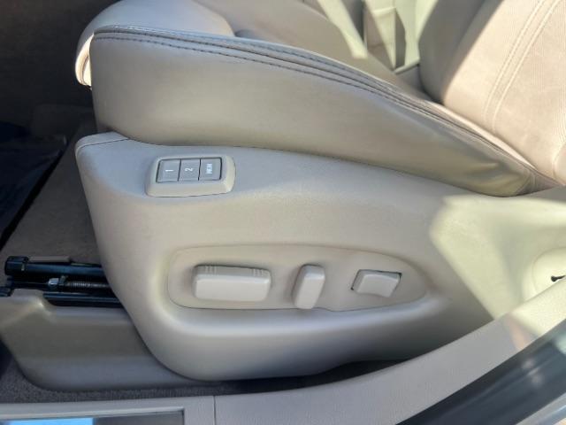 2012 Mocha Steel Metallic /Shale/Ebony Accents Cadillac SRX Luxury Collection (3GYFNDE3XCS) with an 3.6L V-6 gasoline direct injection engine, Automatic transmission, located at 1865 East Red Hills Pkwy, St. George, 84770, (435) 628-0023, 37.120850, -113.543640 - Photo#13