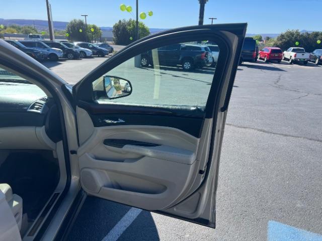 2012 Mocha Steel Metallic /Shale/Ebony Accents Cadillac SRX Luxury Collection (3GYFNDE3XCS) with an 3.6L V-6 gasoline direct injection engine, Automatic transmission, located at 1865 East Red Hills Pkwy, St. George, 84770, (435) 628-0023, 37.120850, -113.543640 - Photo#27