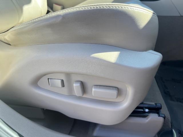 2012 Mocha Steel Metallic /Shale/Ebony Accents Cadillac SRX Luxury Collection (3GYFNDE3XCS) with an 3.6L V-6 gasoline direct injection engine, Automatic transmission, located at 1865 East Red Hills Pkwy, St. George, 84770, (435) 628-0023, 37.120850, -113.543640 - Photo#28