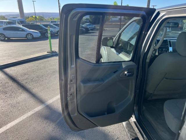 2018 Gun Metallic /Steel Nissan Frontier SV (1N6AD0ER0JN) with an VQ 4L V-6 DOHC engine, Automatic transmission, located at 1865 East Red Hills Pkwy, St. George, 84770, (435) 628-0023, 37.120850, -113.543640 - We specialize in helping ALL people get the best financing available. No matter your credit score, good, bad or none we can get you an amazing rate. Had a bankruptcy, divorce, or repossessions? We give you the green light to get your credit back on the road. Low down and affordable payments that fit - Photo#20