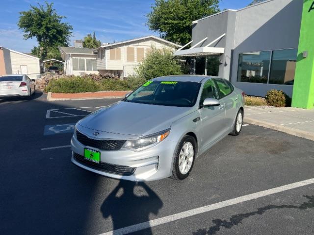 2018 Sparkling Silver /Black Kia Optima LX (5XXGT4L3XJG) with an Theta II 2.4L I-4 gasoline direct injection engine, Automatic transmission, located at 1865 East Red Hills Pkwy, St. George, 84770, (435) 628-0023, 37.120850, -113.543640 - We specialize in helping ALL people get the best financing available. No matter your credit score, good, bad or none we can get you an amazing rate. Had a bankruptcy, divorce, or repossessions? We give you the green light to get your credit back on the road. Low down and affordable payments that fit - Photo#2