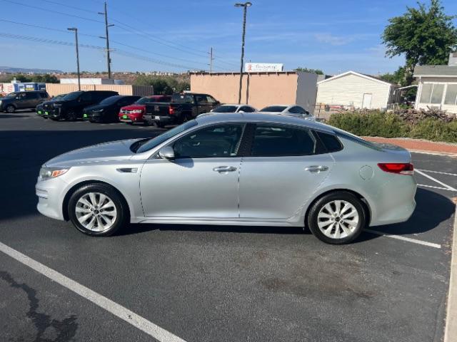 2018 Sparkling Silver /Black Kia Optima LX (5XXGT4L3XJG) with an Theta II 2.4L I-4 gasoline direct injection engine, Automatic transmission, located at 1865 East Red Hills Pkwy, St. George, 84770, (435) 628-0023, 37.120850, -113.543640 - We specialize in helping ALL people get the best financing available. No matter your credit score, good, bad or none we can get you an amazing rate. Had a bankruptcy, divorce, or repossessions? We give you the green light to get your credit back on the road. Low down and affordable payments that fit - Photo#3
