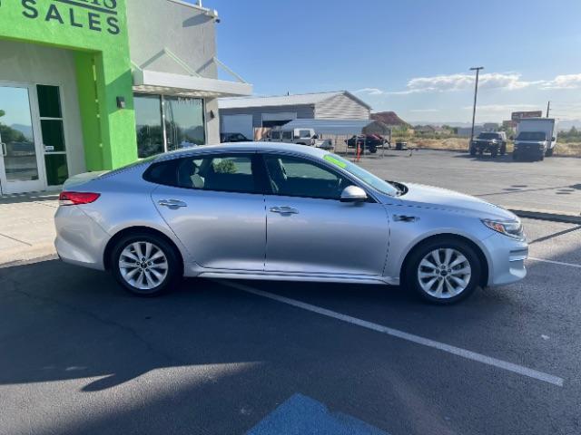 2018 Sparkling Silver /Black Kia Optima LX (5XXGT4L3XJG) with an Theta II 2.4L I-4 gasoline direct injection engine, Automatic transmission, located at 1865 East Red Hills Pkwy, St. George, 84770, (435) 628-0023, 37.120850, -113.543640 - We specialize in helping ALL people get the best financing available. No matter your credit score, good, bad or none we can get you an amazing rate. Had a bankruptcy, divorce, or repossessions? We give you the green light to get your credit back on the road. Low down and affordable payments that fit - Photo#7