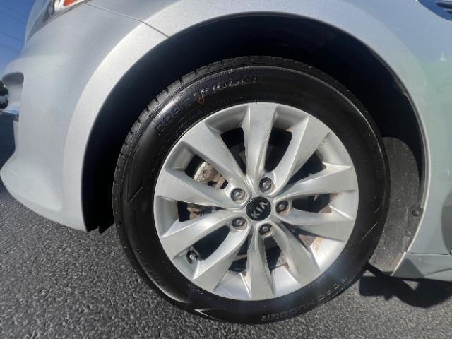 2018 Sparkling Silver /Black Kia Optima LX (5XXGT4L3XJG) with an Theta II 2.4L I-4 gasoline direct injection engine, Automatic transmission, located at 1865 East Red Hills Pkwy, St. George, 84770, (435) 628-0023, 37.120850, -113.543640 - We specialize in helping ALL people get the best financing available. No matter your credit score, good, bad or none we can get you an amazing rate. Had a bankruptcy, divorce, or repossessions? We give you the green light to get your credit back on the road. Low down and affordable payments that fit - Photo#10