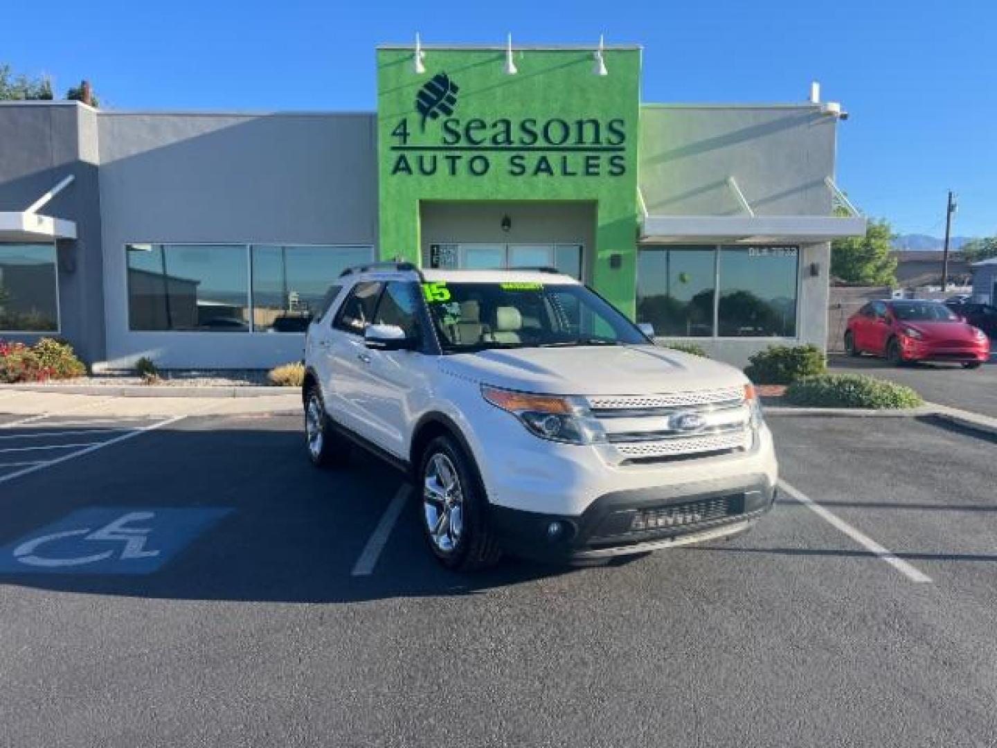 2015 White Platinum Metallic Tri-Coat /Medium Light Stone Ford Explorer Limited (1FM5K8F8XFG) with an 3.5L V-6 DOHC engine, Automatic transmission, located at 1865 East Red Hills Pkwy, St. George, 84770, (435) 628-0023, 37.120850, -113.543640 - We specialize in helping ALL people get the best financing available. No matter your credit score, good, bad or none we can get you an amazing rate. Had a bankruptcy, divorce, or repossessions? We give you the green light to get your credit back on the road. Low down and affordable payments that fit - Photo#0