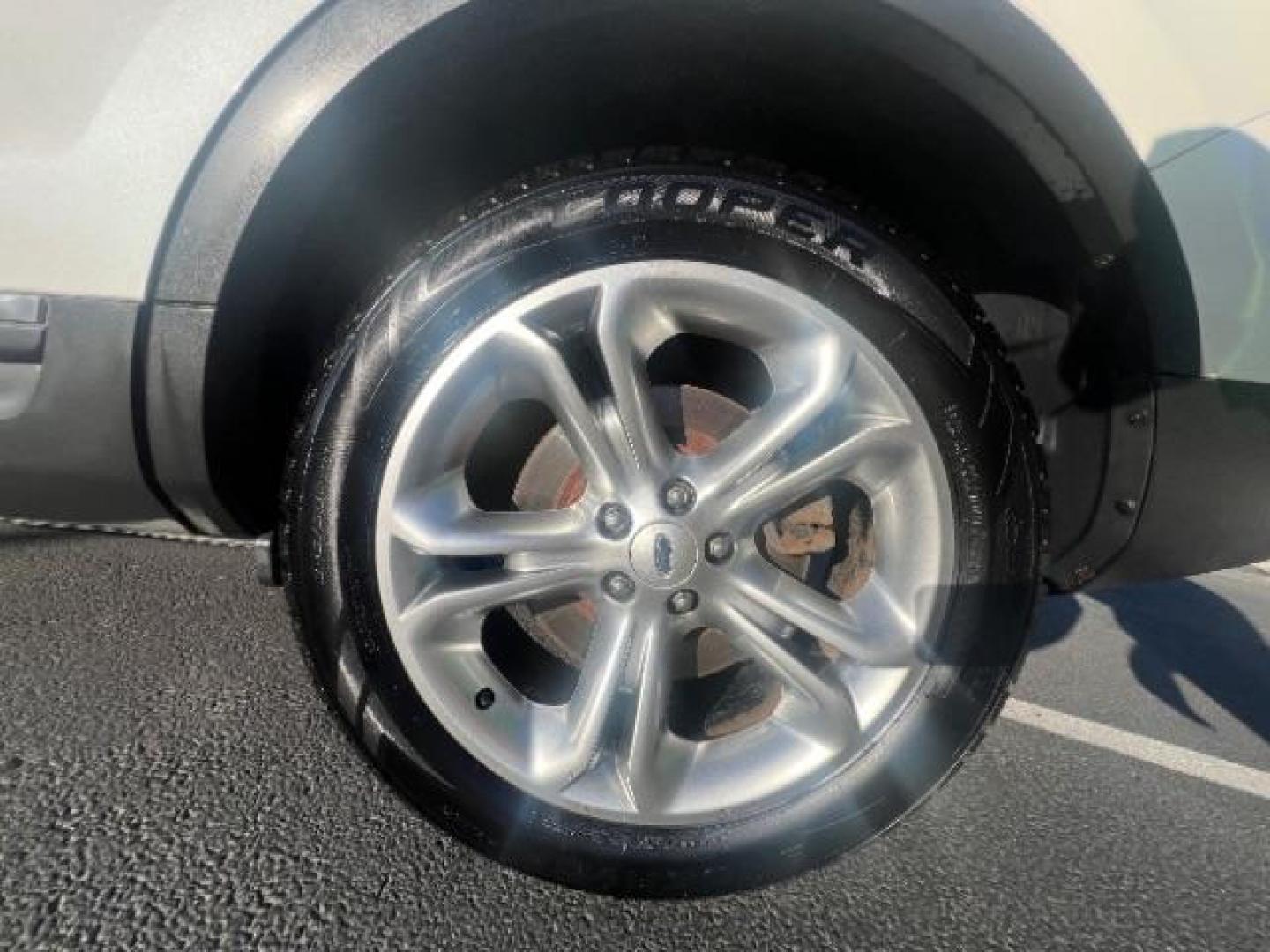 2015 White Platinum Metallic Tri-Coat /Medium Light Stone Ford Explorer Limited (1FM5K8F8XFG) with an 3.5L V-6 DOHC engine, Automatic transmission, located at 1865 East Red Hills Pkwy, St. George, 84770, (435) 628-0023, 37.120850, -113.543640 - We specialize in helping ALL people get the best financing available. No matter your credit score, good, bad or none we can get you an amazing rate. Had a bankruptcy, divorce, or repossessions? We give you the green light to get your credit back on the road. Low down and affordable payments that fit - Photo#11
