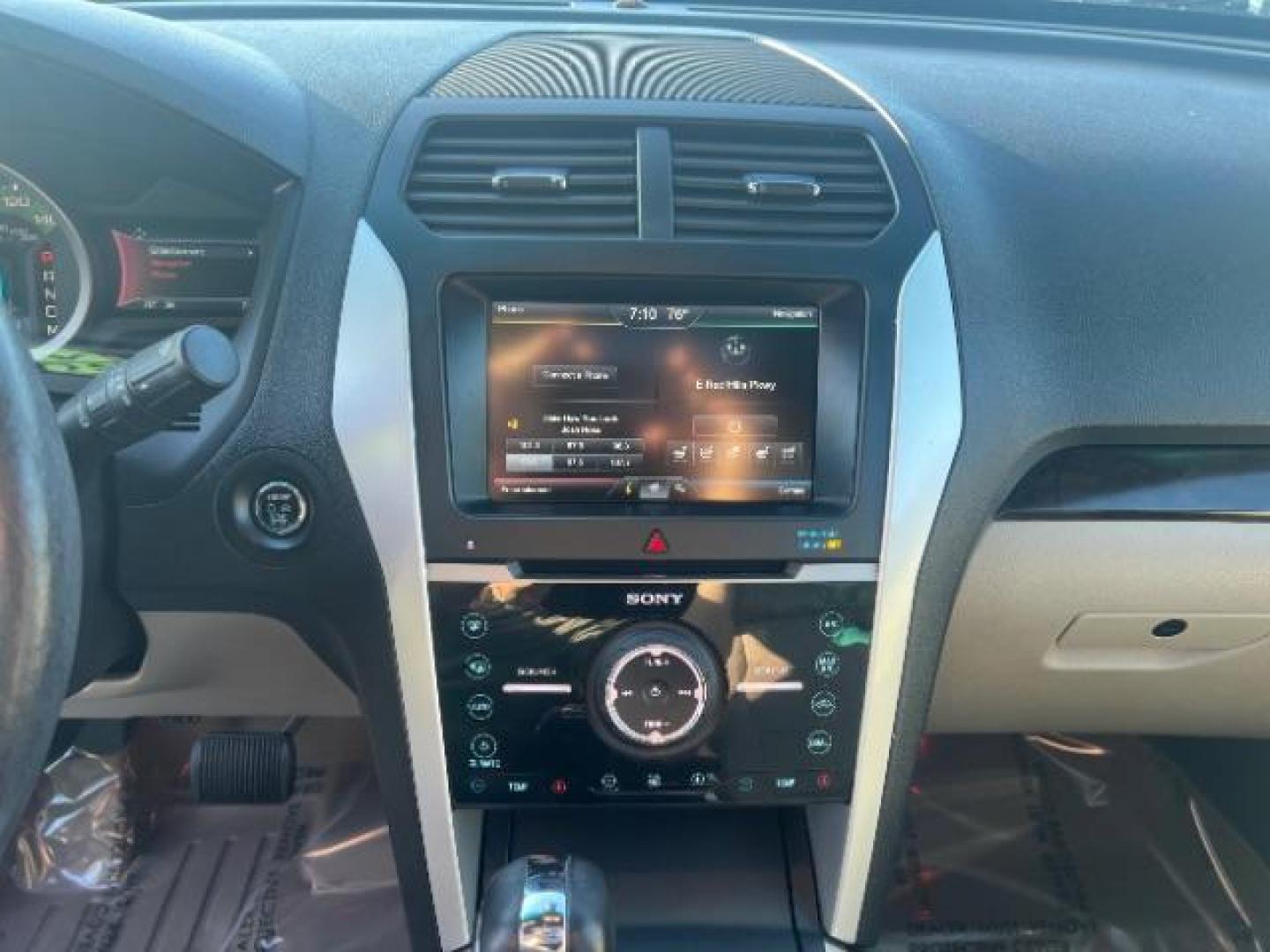 2015 White Platinum Metallic Tri-Coat /Medium Light Stone Ford Explorer Limited (1FM5K8F8XFG) with an 3.5L V-6 DOHC engine, Automatic transmission, located at 1865 East Red Hills Pkwy, St. George, 84770, (435) 628-0023, 37.120850, -113.543640 - We specialize in helping ALL people get the best financing available. No matter your credit score, good, bad or none we can get you an amazing rate. Had a bankruptcy, divorce, or repossessions? We give you the green light to get your credit back on the road. Low down and affordable payments that fit - Photo#17