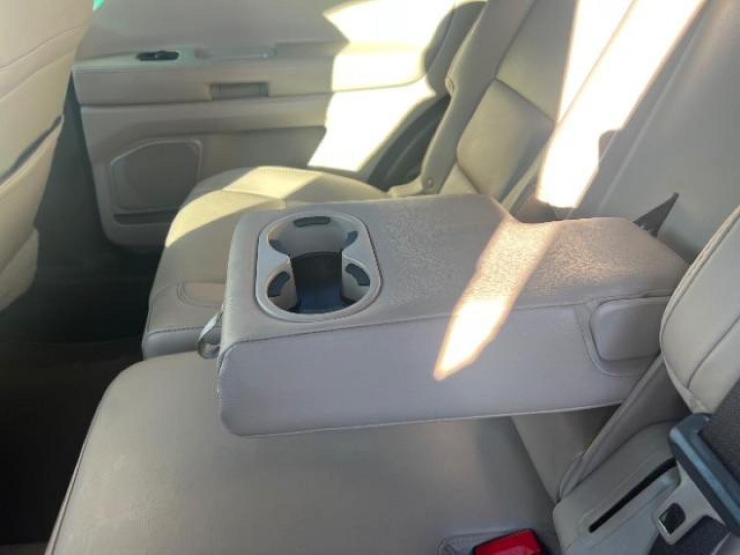 2015 White Platinum Metallic Tri-Coat /Medium Light Stone Ford Explorer Limited (1FM5K8F8XFG) with an 3.5L V-6 DOHC engine, Automatic transmission, located at 1865 East Red Hills Pkwy, St. George, 84770, (435) 628-0023, 37.120850, -113.543640 - We specialize in helping ALL people get the best financing available. No matter your credit score, good, bad or none we can get you an amazing rate. Had a bankruptcy, divorce, or repossessions? We give you the green light to get your credit back on the road. Low down and affordable payments that fit - Photo#22