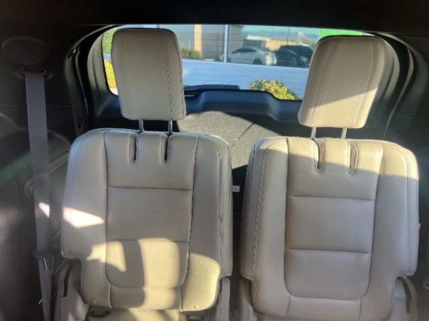 2015 White Platinum Metallic Tri-Coat /Medium Light Stone Ford Explorer Limited (1FM5K8F8XFG) with an 3.5L V-6 DOHC engine, Automatic transmission, located at 1865 East Red Hills Pkwy, St. George, 84770, (435) 628-0023, 37.120850, -113.543640 - We specialize in helping ALL people get the best financing available. No matter your credit score, good, bad or none we can get you an amazing rate. Had a bankruptcy, divorce, or repossessions? We give you the green light to get your credit back on the road. Low down and affordable payments that fit - Photo#25