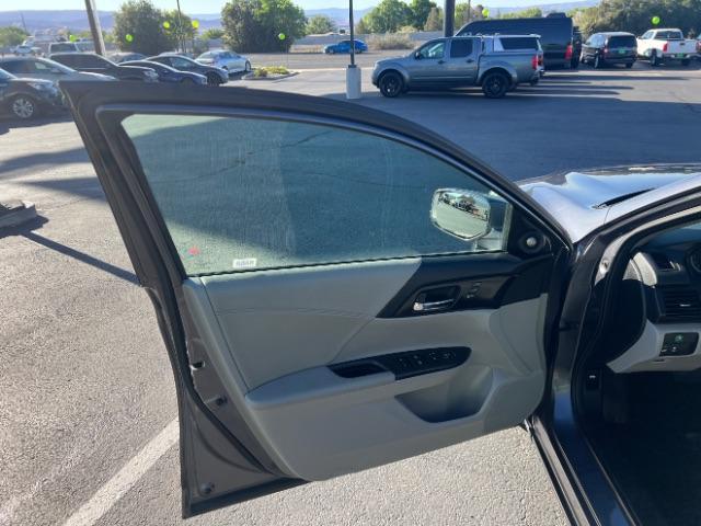 2013 Modern Steel Metallic /Gray Honda Accord EX-L (1HGCR2F87DA) with an 2.4L I-4 gasoline direct injection engine, Automatic transmission, located at 940 North Main Street, Cedar City, UT, 84720, (435) 628-0023, 37.692936, -113.061897 - We specialize in helping ALL people get the best financing available. No matter your credit score, good, bad or none we can get you an amazing rate. Had a bankruptcy, divorce, or repossessions? We give you the green light to get your credit back on the road. Low down and affordable payments that fit - Photo#12