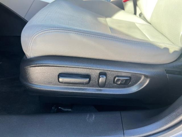 2013 Modern Steel Metallic /Gray Honda Accord EX-L (1HGCR2F87DA) with an 2.4L I-4 gasoline direct injection engine, Automatic transmission, located at 940 North Main Street, Cedar City, UT, 84720, (435) 628-0023, 37.692936, -113.061897 - We specialize in helping ALL people get the best financing available. No matter your credit score, good, bad or none we can get you an amazing rate. Had a bankruptcy, divorce, or repossessions? We give you the green light to get your credit back on the road. Low down and affordable payments that fit - Photo#13