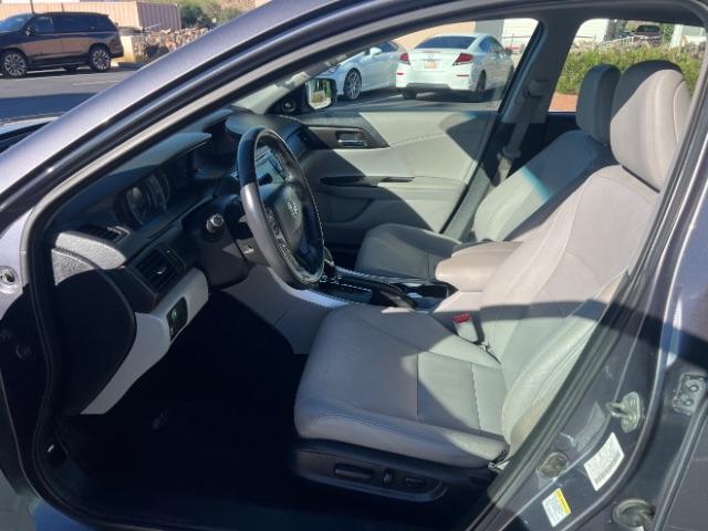 2013 Modern Steel Metallic /Gray Honda Accord EX-L (1HGCR2F87DA) with an 2.4L I-4 gasoline direct injection engine, Automatic transmission, located at 940 North Main Street, Cedar City, UT, 84720, (435) 628-0023, 37.692936, -113.061897 - We specialize in helping ALL people get the best financing available. No matter your credit score, good, bad or none we can get you an amazing rate. Had a bankruptcy, divorce, or repossessions? We give you the green light to get your credit back on the road. Low down and affordable payments that fit - Photo#14