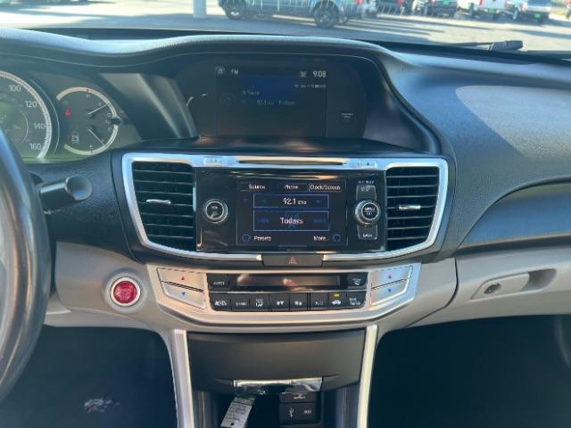 2013 Modern Steel Metallic /Gray Honda Accord EX-L (1HGCR2F87DA) with an 2.4L I-4 gasoline direct injection engine, Automatic transmission, located at 940 North Main Street, Cedar City, UT, 84720, (435) 628-0023, 37.692936, -113.061897 - We specialize in helping ALL people get the best financing available. No matter your credit score, good, bad or none we can get you an amazing rate. Had a bankruptcy, divorce, or repossessions? We give you the green light to get your credit back on the road. Low down and affordable payments that fit - Photo#17