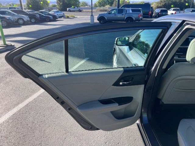 2013 Modern Steel Metallic /Gray Honda Accord EX-L (1HGCR2F87DA) with an 2.4L I-4 gasoline direct injection engine, Automatic transmission, located at 940 North Main Street, Cedar City, UT, 84720, (435) 628-0023, 37.692936, -113.061897 - We specialize in helping ALL people get the best financing available. No matter your credit score, good, bad or none we can get you an amazing rate. Had a bankruptcy, divorce, or repossessions? We give you the green light to get your credit back on the road. Low down and affordable payments that fit - Photo#20