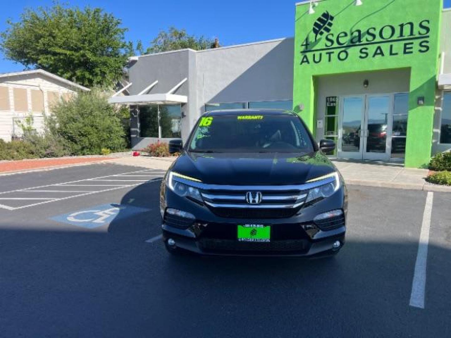 2016 Crystal Black Pearl /Beige Honda Pilot EX-L (5FNYF5H51GB) with an 3.5L V-6 gasoline direct injection engine, Automatic transmission, located at 1865 East Red Hills Pkwy, St. George, 84770, (435) 628-0023, 37.120850, -113.543640 - We specialize in helping ALL people get the best financing available. No matter your credit score, good, bad or none we can get you an amazing rate. Had a bankruptcy, divorce, or repossessions? We give you the green light to get your credit back on the road. Low down and affordable payments that fit - Photo#1