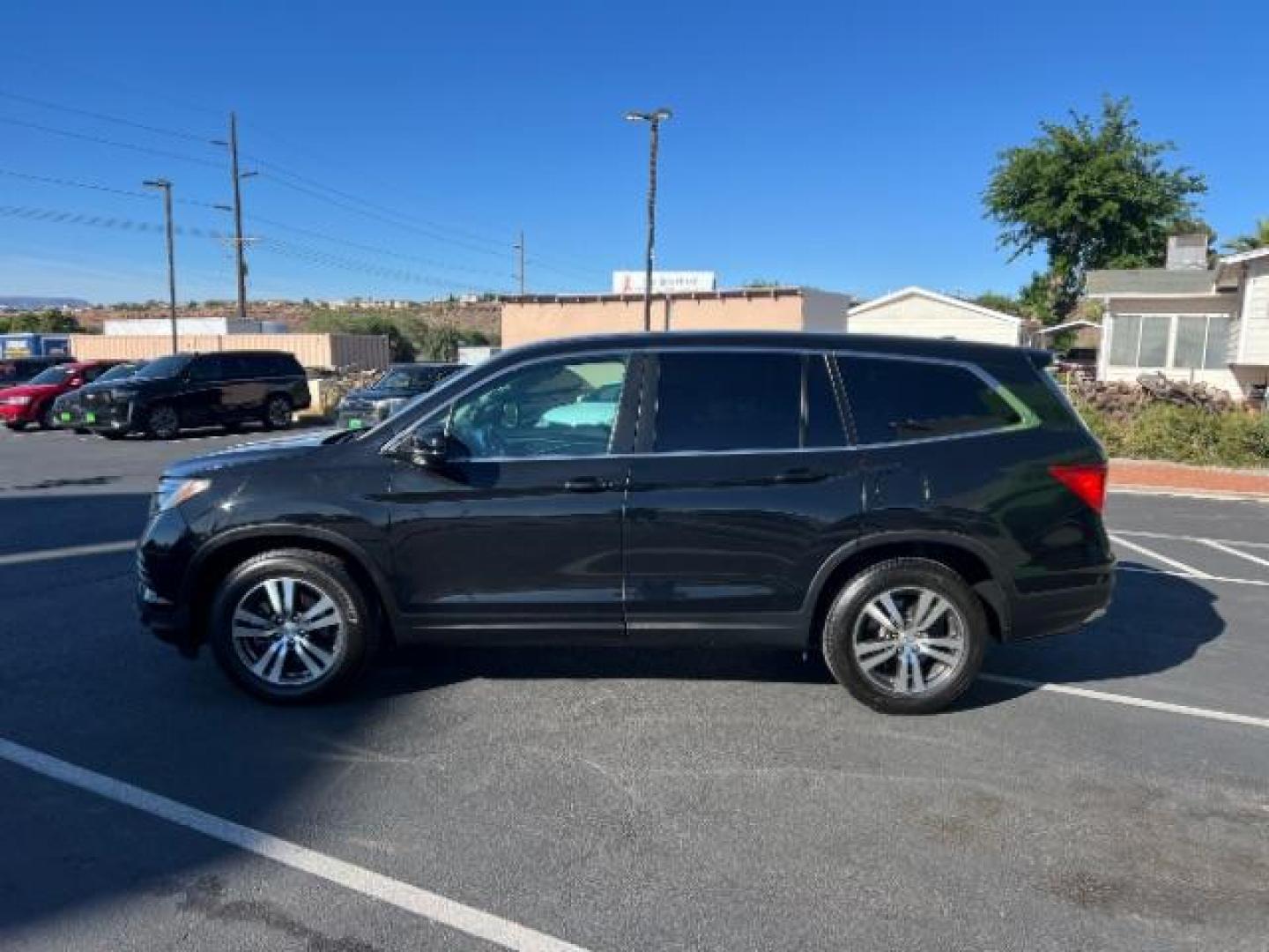 2016 Crystal Black Pearl /Beige Honda Pilot EX-L (5FNYF5H51GB) with an 3.5L V-6 gasoline direct injection engine, Automatic transmission, located at 1865 East Red Hills Pkwy, St. George, 84770, (435) 628-0023, 37.120850, -113.543640 - We specialize in helping ALL people get the best financing available. No matter your credit score, good, bad or none we can get you an amazing rate. Had a bankruptcy, divorce, or repossessions? We give you the green light to get your credit back on the road. Low down and affordable payments that fit - Photo#3