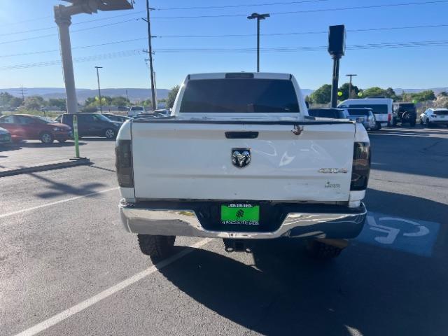2018 Bright White Clearcoat /Diesel Gray/Black Ram 2500 Tradesman Crew Cab 4x4 6'4 Box (3C6UR5CJ5JG) with an HEMI 5.7L V-8 variable valve control engine, Automatic transmission, located at 940 North Main Street, Cedar City, UT, 84720, (435) 628-0023, 37.692936, -113.061897 - We specialize in helping ALL people get the best financing available. No matter your credit score, good, bad or none we can get you an amazing rate. Had a bankruptcy, divorce, or repossessions? We give you the green light to get your credit back on the road. Low down and affordable payments that fit - Photo#5