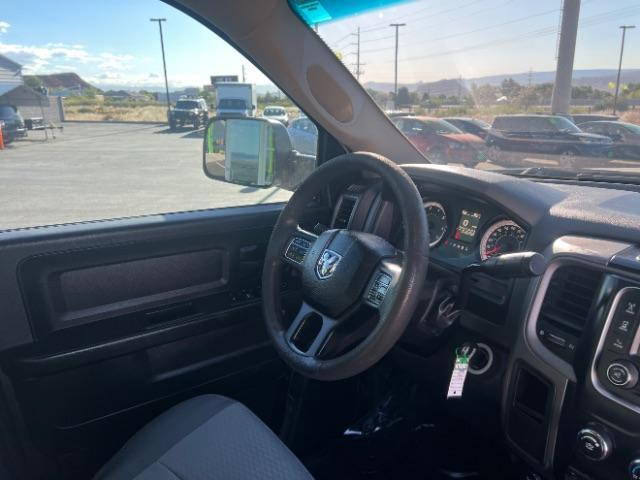 2018 Bright White Clearcoat /Diesel Gray/Black Ram 2500 Tradesman Crew Cab 4x4 6'4 Box (3C6UR5CJ5JG) with an HEMI 5.7L V-8 variable valve control engine, Automatic transmission, located at 940 North Main Street, Cedar City, UT, 84720, (435) 628-0023, 37.692936, -113.061897 - We specialize in helping ALL people get the best financing available. No matter your credit score, good, bad or none we can get you an amazing rate. Had a bankruptcy, divorce, or repossessions? We give you the green light to get your credit back on the road. Low down and affordable payments that fit - Photo#28