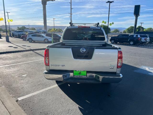 2010 Radiant Silver /Graphite Nissan Frontier LE (1N6AD0ER9AC) with an VQ 4L V-6 DOHC engine, Automatic transmission, located at 940 North Main Street, Cedar City, UT, 84720, (435) 628-0023, 37.692936, -113.061897 - We specialize in helping ALL people get the best financing available. No matter your credit score, good, bad or none we can get you an amazing rate. Had a bankruptcy, divorce, or repossessions? We give you the green light to get your credit back on the road. Low down and affordable payments that fit - Photo#5