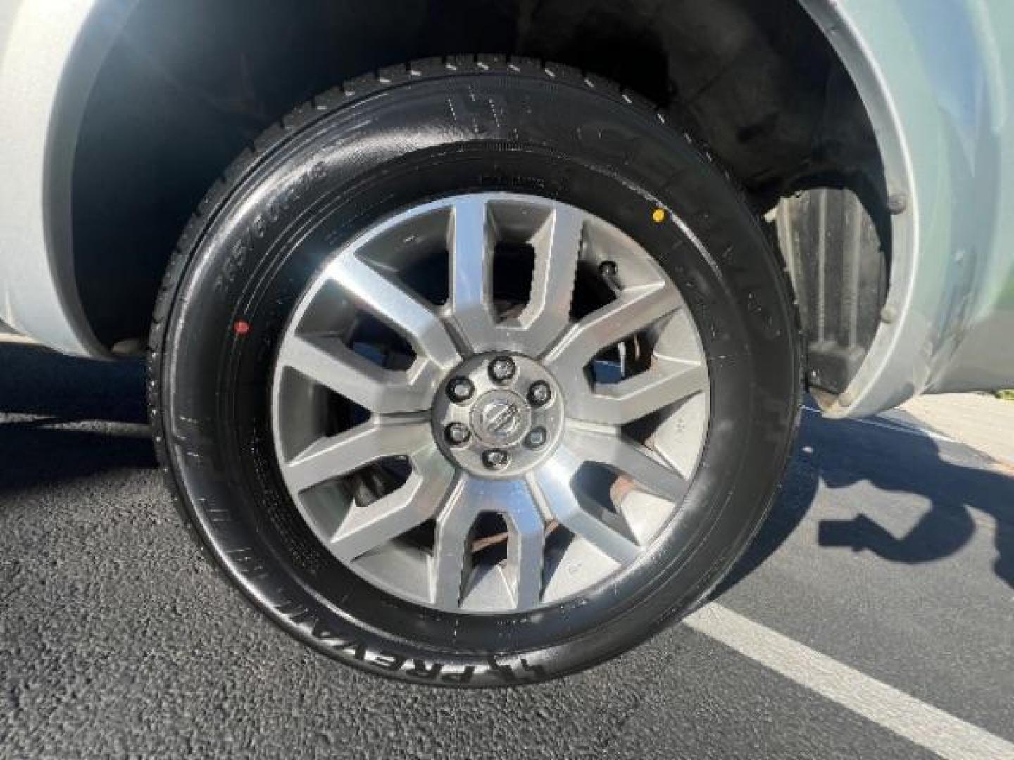 2010 Radiant Silver /Graphite Nissan Frontier LE (1N6AD0ER9AC) with an VQ 4L V-6 DOHC engine, Automatic transmission, located at 940 North Main Street, Cedar City, UT, 84720, (435) 628-0023, 37.692936, -113.061897 - Photo#10