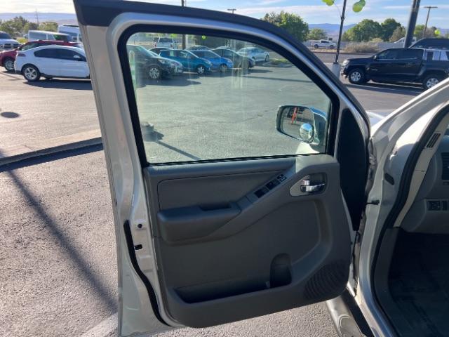 2010 Radiant Silver /Graphite Nissan Frontier LE (1N6AD0ER9AC) with an VQ 4L V-6 DOHC engine, Automatic transmission, located at 940 North Main Street, Cedar City, UT, 84720, (435) 628-0023, 37.692936, -113.061897 - We specialize in helping ALL people get the best financing available. No matter your credit score, good, bad or none we can get you an amazing rate. Had a bankruptcy, divorce, or repossessions? We give you the green light to get your credit back on the road. Low down and affordable payments that fit - Photo#12