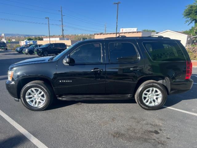 2008 Black /Ebony Chevrolet Tahoe LS (1GNFC13048R) with an Vortec 4.8L V-8 regular unleaded engine, Automatic transmission, located at 1865 East Red Hills Pkwy, St. George, 84770, (435) 628-0023, 37.120850, -113.543640 - We specialize in helping ALL people get the best financing available. No matter your credit score, good, bad or none we can get you an amazing rate. Had a bankruptcy, divorce, or repossessions? We give you the green light to get your credit back on the road. Low down and affordable payments that fit - Photo#3