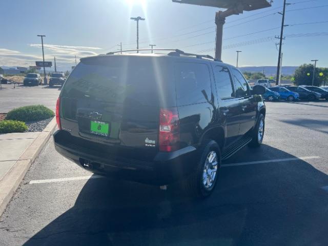 2008 Black /Ebony Chevrolet Tahoe LS (1GNFC13048R) with an Vortec 4.8L V-8 regular unleaded engine, Automatic transmission, located at 1865 East Red Hills Pkwy, St. George, 84770, (435) 628-0023, 37.120850, -113.543640 - We specialize in helping ALL people get the best financing available. No matter your credit score, good, bad or none we can get you an amazing rate. Had a bankruptcy, divorce, or repossessions? We give you the green light to get your credit back on the road. Low down and affordable payments that fit - Photo#6