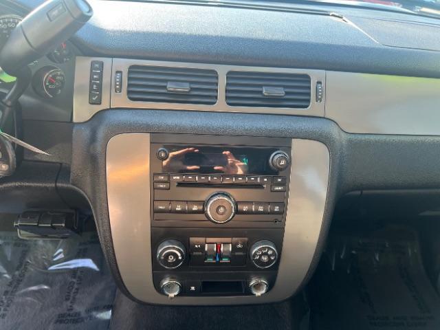 2008 Black /Ebony Chevrolet Tahoe LS (1GNFC13048R) with an Vortec 4.8L V-8 regular unleaded engine, Automatic transmission, located at 1865 East Red Hills Pkwy, St. George, 84770, (435) 628-0023, 37.120850, -113.543640 - We specialize in helping ALL people get the best financing available. No matter your credit score, good, bad or none we can get you an amazing rate. Had a bankruptcy, divorce, or repossessions? We give you the green light to get your credit back on the road. Low down and affordable payments that fit - Photo#17