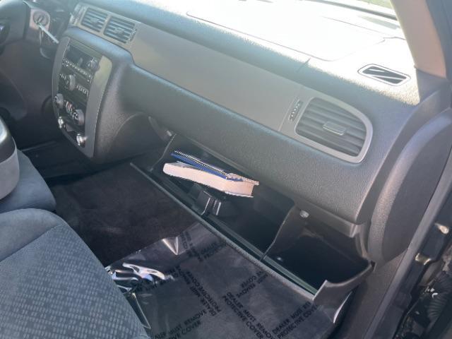 2008 Black /Ebony Chevrolet Tahoe LS (1GNFC13048R) with an Vortec 4.8L V-8 regular unleaded engine, Automatic transmission, located at 1865 East Red Hills Pkwy, St. George, 84770, (435) 628-0023, 37.120850, -113.543640 - We specialize in helping ALL people get the best financing available. No matter your credit score, good, bad or none we can get you an amazing rate. Had a bankruptcy, divorce, or repossessions? We give you the green light to get your credit back on the road. Low down and affordable payments that fit - Photo#31