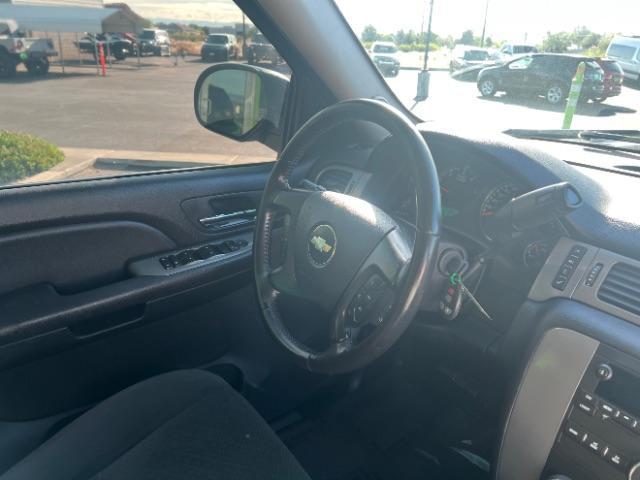 2008 Black /Ebony Chevrolet Tahoe LS (1GNFC13048R) with an Vortec 4.8L V-8 regular unleaded engine, Automatic transmission, located at 1865 East Red Hills Pkwy, St. George, 84770, (435) 628-0023, 37.120850, -113.543640 - We specialize in helping ALL people get the best financing available. No matter your credit score, good, bad or none we can get you an amazing rate. Had a bankruptcy, divorce, or repossessions? We give you the green light to get your credit back on the road. Low down and affordable payments that fit - Photo#32