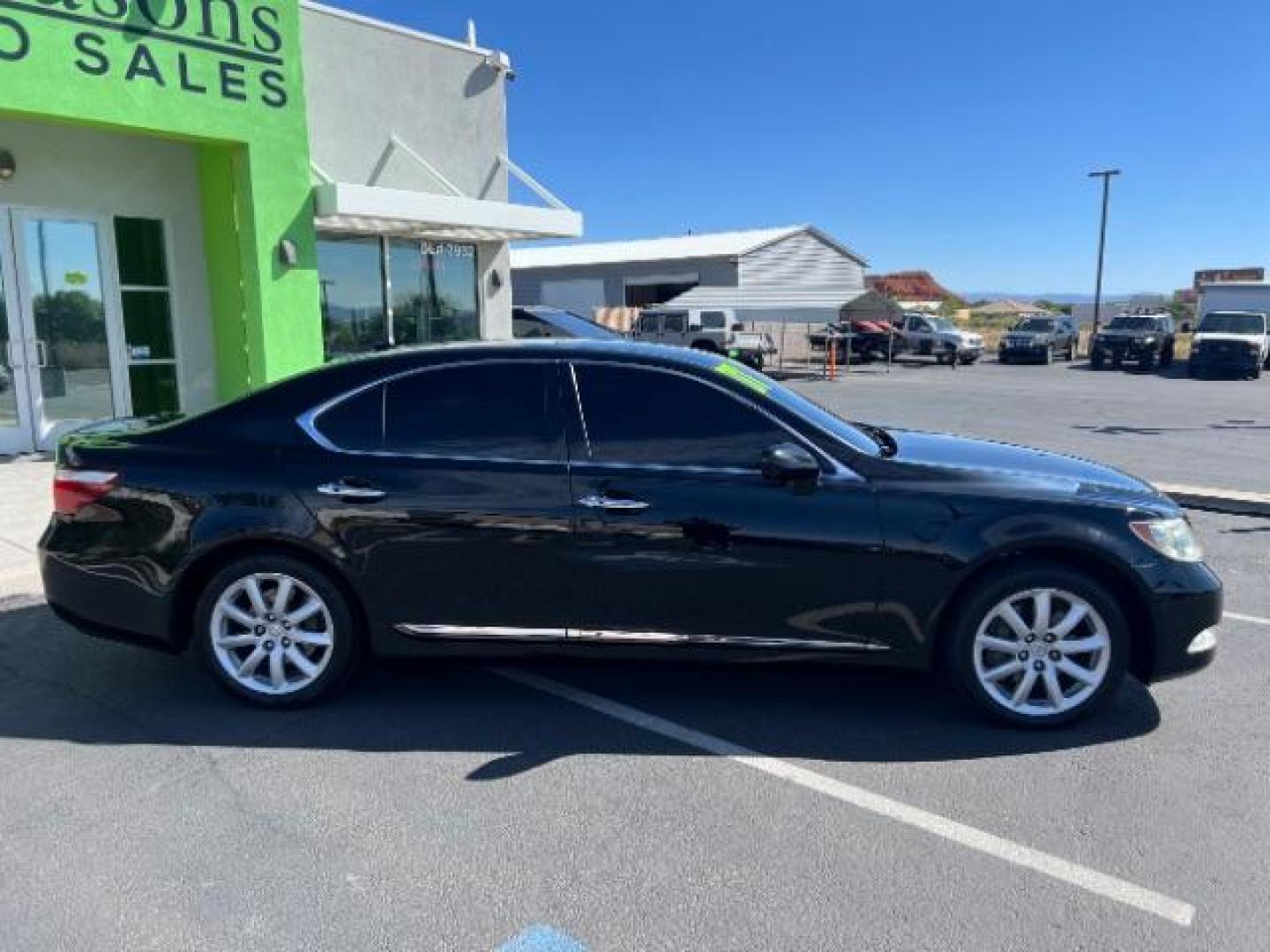 2007 Black /Black Lexus LS 460 Luxury Sedan (JTHBL46F375) , Automatic transmission, located at 1865 East Red Hills Pkwy, St. George, 84770, (435) 628-0023, 37.120850, -113.543640 - We specialize in helping ALL people get the best financing available. No matter your credit score, good, bad or none we can get you an amazing rate. Had a bankruptcy, divorce, or repossessions? We give you the green light to get your credit back on the road. Low down and affordable payments that fit- Photo#7