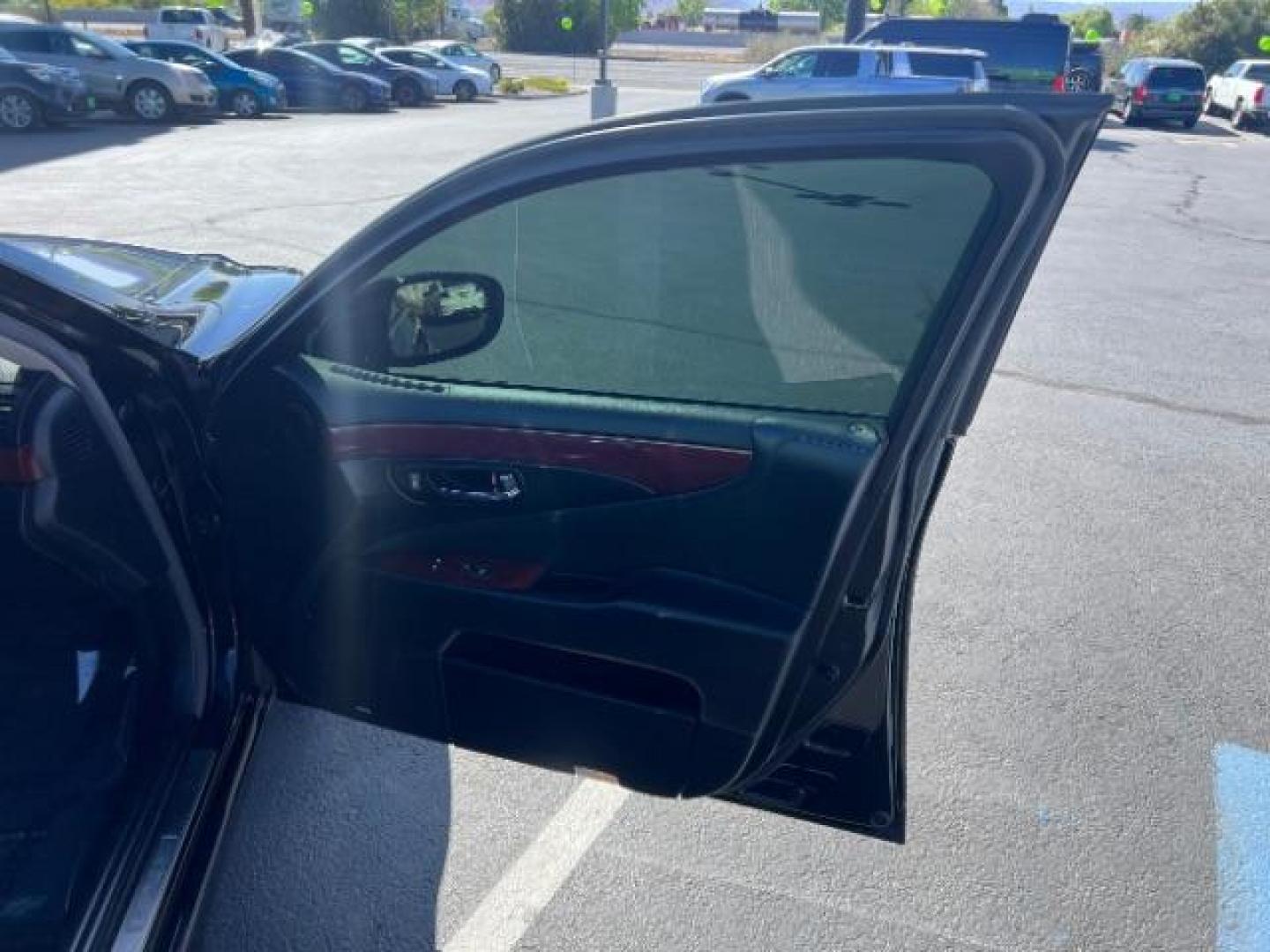 2007 Black /Black Lexus LS 460 Luxury Sedan (JTHBL46F375) , Automatic transmission, located at 1865 East Red Hills Pkwy, St. George, 84770, (435) 628-0023, 37.120850, -113.543640 - We specialize in helping ALL people get the best financing available. No matter your credit score, good, bad or none we can get you an amazing rate. Had a bankruptcy, divorce, or repossessions? We give you the green light to get your credit back on the road. Low down and affordable payments that fit- Photo#26