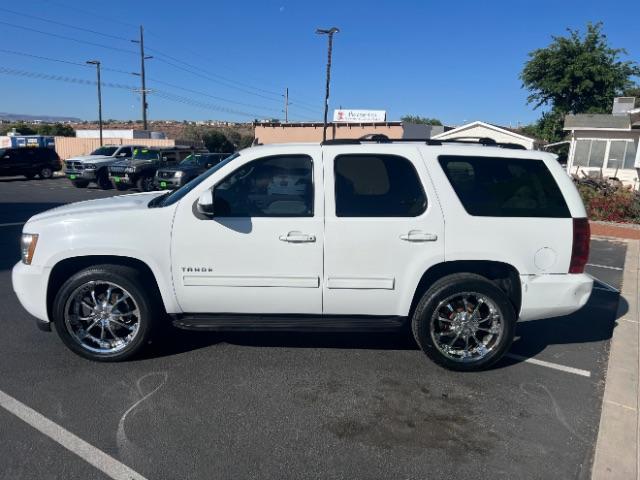 2012 Summit White /Light Cashmere/Dark Cashmere Leather Interior Chevrolet Tahoe LT 2WD (1GNSCBE00CR) with an 5.3L V8 OHV 16V FFV engine, 6-Speed Automatic transmission, located at 1865 East Red Hills Pkwy, St. George, 84770, (435) 628-0023, 37.120850, -113.543640 - We specialize in helping ALL people get the best financing available. No matter your credit score, good, bad or none we can get you an amazing rate. Had a bankruptcy, divorce, or repossessions? We give you the green light to get your credit back on the road. Low down and affordable payments that fit - Photo#3