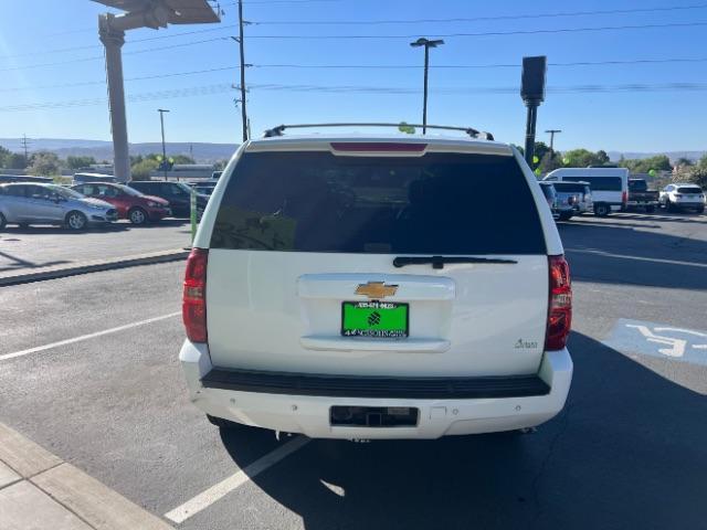 2012 Summit White /Light Cashmere/Dark Cashmere Leather Interior Chevrolet Tahoe LT 2WD (1GNSCBE00CR) with an 5.3L V8 OHV 16V FFV engine, 6-Speed Automatic transmission, located at 1865 East Red Hills Pkwy, St. George, 84770, (435) 628-0023, 37.120850, -113.543640 - We specialize in helping ALL people get the best financing available. No matter your credit score, good, bad or none we can get you an amazing rate. Had a bankruptcy, divorce, or repossessions? We give you the green light to get your credit back on the road. Low down and affordable payments that fit - Photo#5