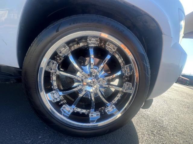 2012 Summit White /Light Cashmere/Dark Cashmere Leather Interior Chevrolet Tahoe LT 2WD (1GNSCBE00CR) with an 5.3L V8 OHV 16V FFV engine, 6-Speed Automatic transmission, located at 1865 East Red Hills Pkwy, St. George, 84770, (435) 628-0023, 37.120850, -113.543640 - We specialize in helping ALL people get the best financing available. No matter your credit score, good, bad or none we can get you an amazing rate. Had a bankruptcy, divorce, or repossessions? We give you the green light to get your credit back on the road. Low down and affordable payments that fit - Photo#9