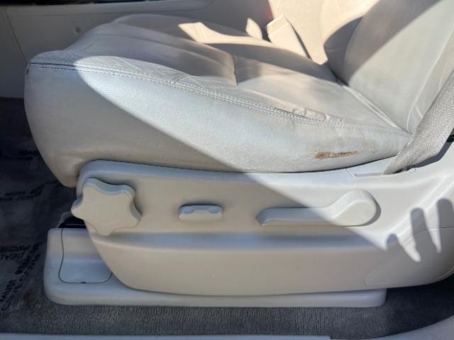 2012 Summit White /Light Cashmere/Dark Cashmere Leather Interior Chevrolet Tahoe LT 2WD (1GNSCBE00CR) with an 5.3L V8 OHV 16V FFV engine, 6-Speed Automatic transmission, located at 1865 East Red Hills Pkwy, St. George, 84770, (435) 628-0023, 37.120850, -113.543640 - We specialize in helping ALL people get the best financing available. No matter your credit score, good, bad or none we can get you an amazing rate. Had a bankruptcy, divorce, or repossessions? We give you the green light to get your credit back on the road. Low down and affordable payments that fit - Photo#13