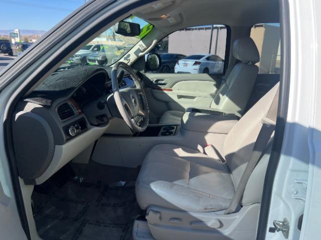 2012 Summit White /Light Cashmere/Dark Cashmere Leather Interior Chevrolet Tahoe LT 2WD (1GNSCBE00CR) with an 5.3L V8 OHV 16V FFV engine, 6-Speed Automatic transmission, located at 1865 East Red Hills Pkwy, St. George, 84770, (435) 628-0023, 37.120850, -113.543640 - We specialize in helping ALL people get the best financing available. No matter your credit score, good, bad or none we can get you an amazing rate. Had a bankruptcy, divorce, or repossessions? We give you the green light to get your credit back on the road. Low down and affordable payments that fit - Photo#14